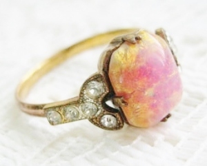 art deco vintage pink glass opal diamante ring
